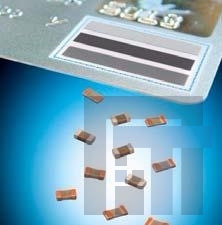 UT023D103MAT2D Многослойные керамические конденсаторы - поверхностного монтажа 25v .01uF 100% Sn