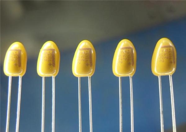 T350A225K020AS Танталовые конденсаторы - твердые, с выводами 20volts 2.2uF 10%